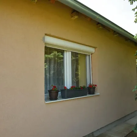 Sobe Masa Country house